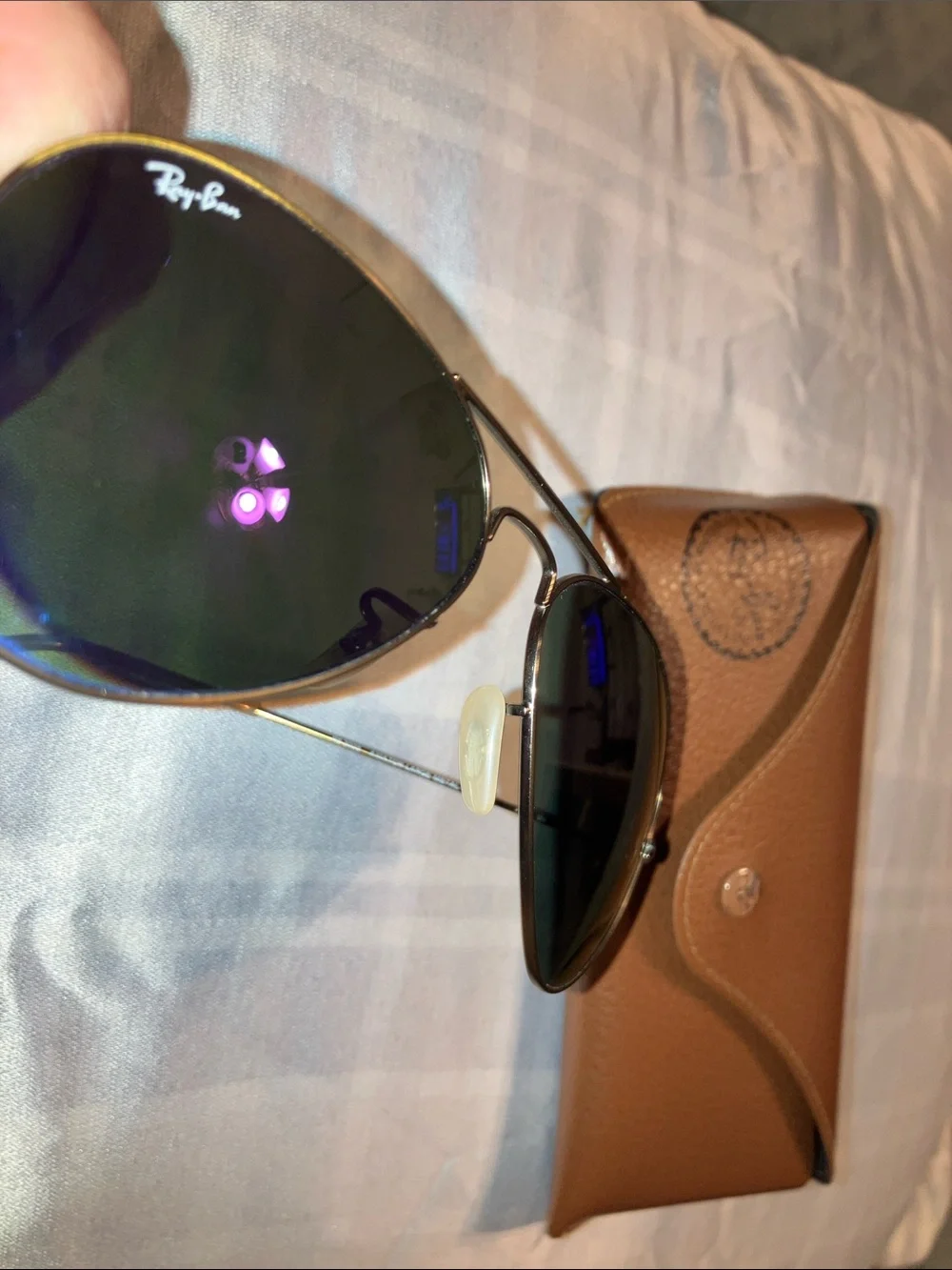 Very Nice Sunglasses! Ray-Ban Aviator Sunglasses wi/Purple Mirrored Lenses
